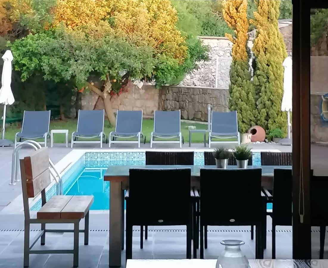 Villa Angela Dhrousha Bagian luar foto