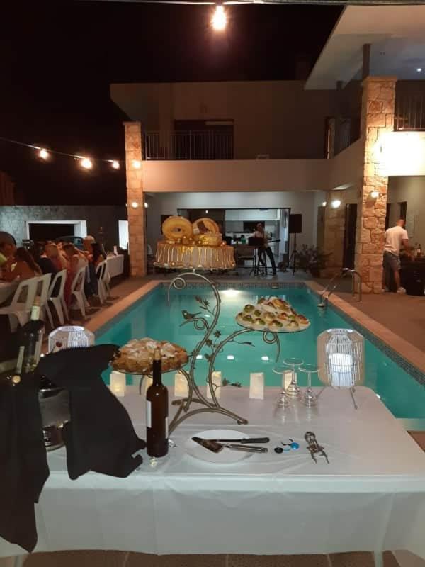 Villa Angela Dhrousha Bagian luar foto