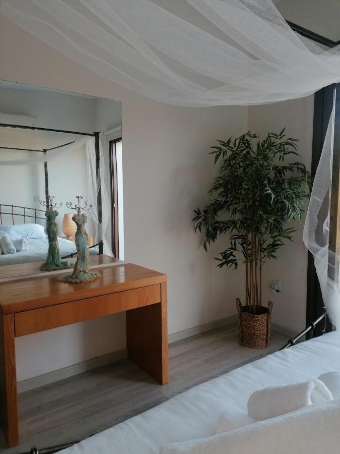 Villa Angela Dhrousha Bagian luar foto