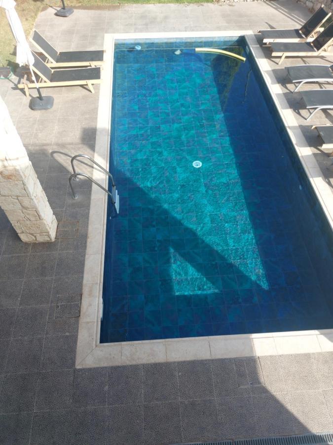 Villa Angela Dhrousha Bagian luar foto