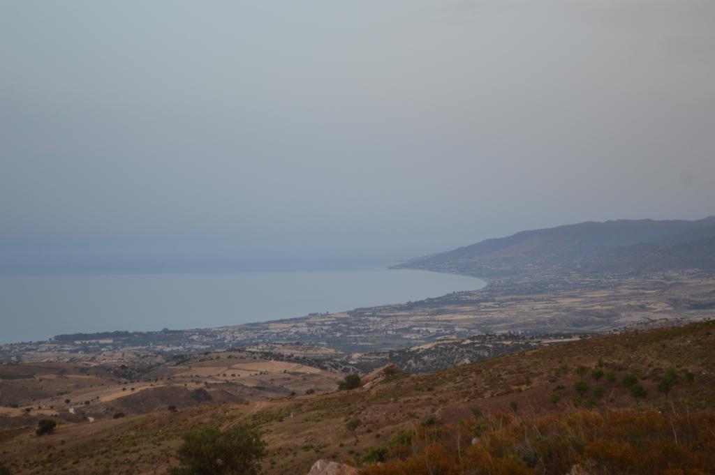 Villa Angela Dhrousha Bagian luar foto