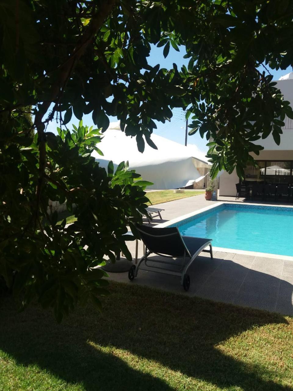 Villa Angela Dhrousha Bagian luar foto
